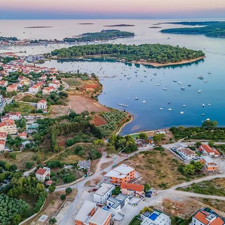 Вилла Rougemarin - Marin With Private Pool