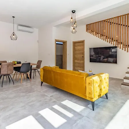 Villa Rougemarin - Marin With Private Pool *