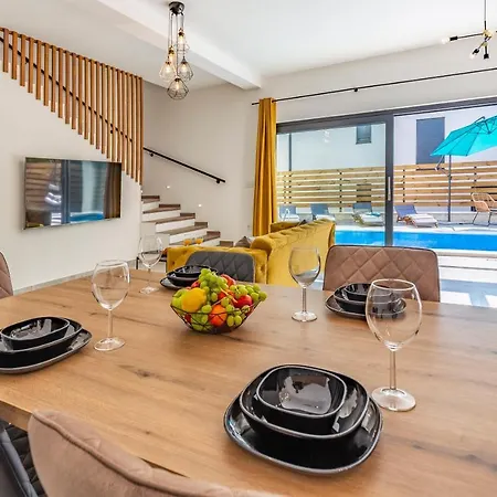 Rougemarin - Marin With Private Pool Villa *