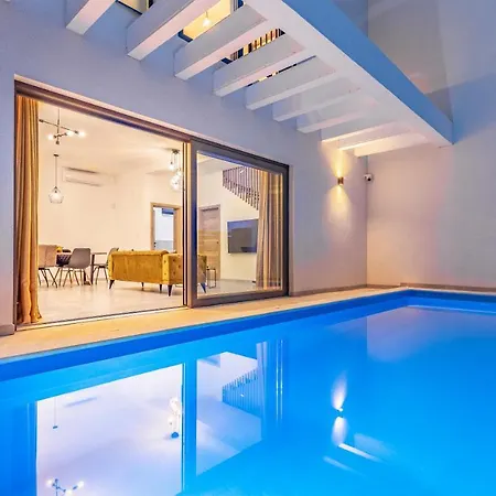 Rougemarin - Marin With Private Pool Медулин