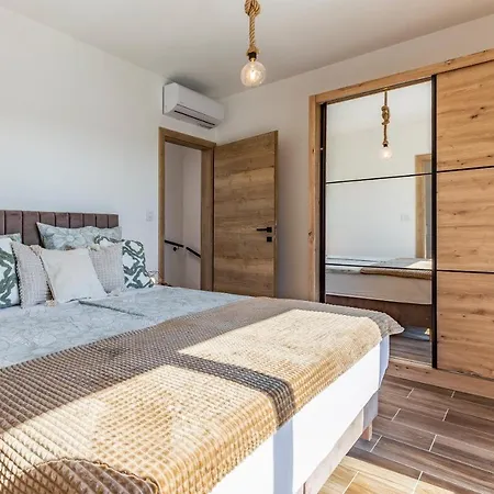 Rougemarin - Marin With Private Pool