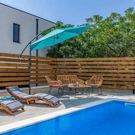 Rougemarin - Marin With Private Pool Вилла Медулин