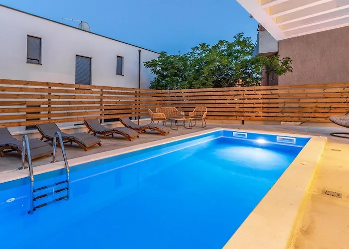 Rougemarin - Marin With Private Pool