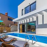 Willa Rougemarin - Marin With Private Pool Medulin