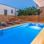 Rougemarin - Marin With Private Pool