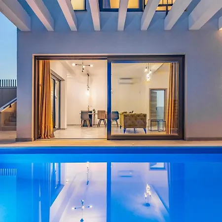 Rougemarin - Marin With Private Pool * Medulin